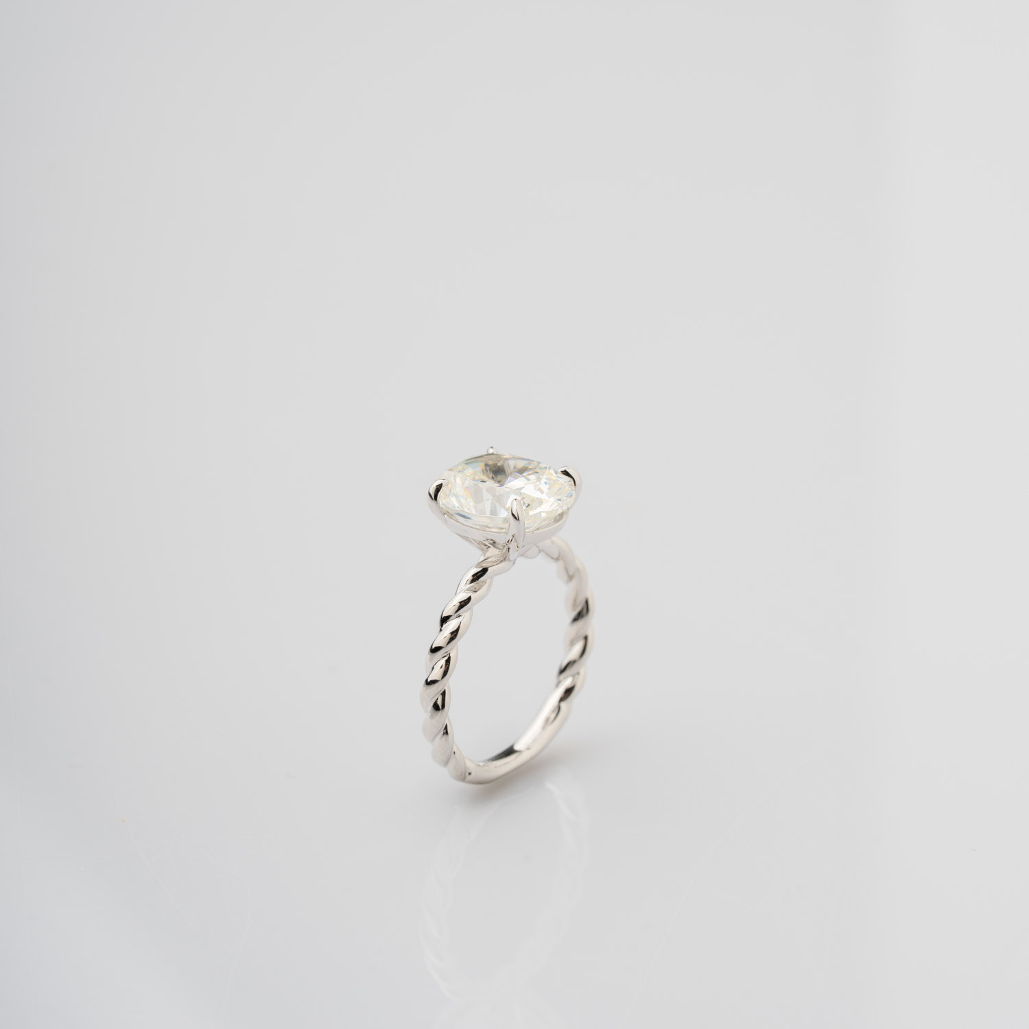 Clara Nocte Ring