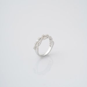 Nivra ring